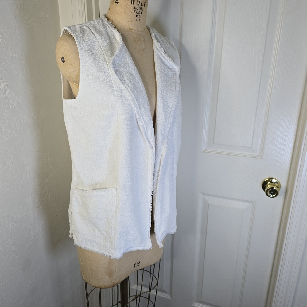 White Attyre Womens Fray Edge Sleeveless Pockets Vest 12 - Picture 4 of 8